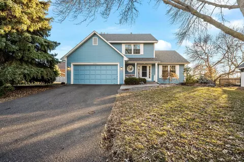 6201 Cascade Pass, Chanhassen, MN 55317