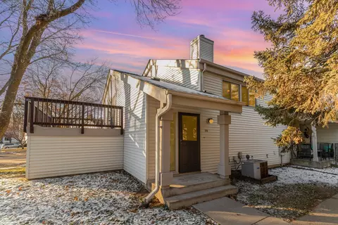 319 Elan Ct, Woodbury, MN 55125