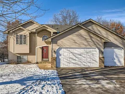 23332 Arrowhead St NW, Saint Francis, MN 55070