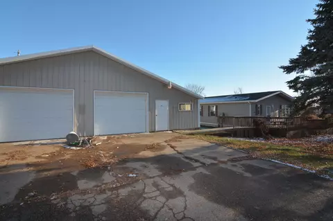 11177 97th St, Milaca, MN 56353