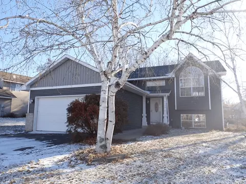 9266 Jergen Ct S, Cottage Grove, MN 55016