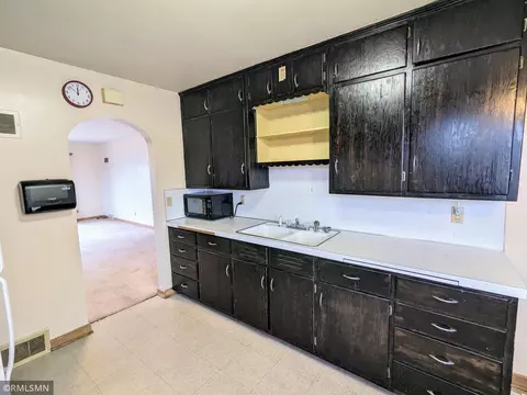 611 Park Ave E, Olivia, MN 56277 photo 7
