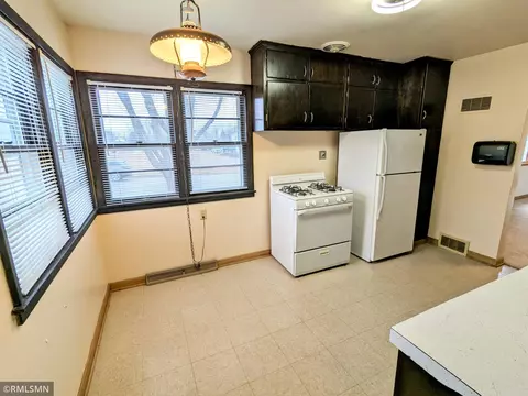 611 Park Ave E, Olivia, MN 56277 photo 9