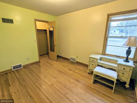 611 Park Ave E, Olivia, MN 56277 photo 18