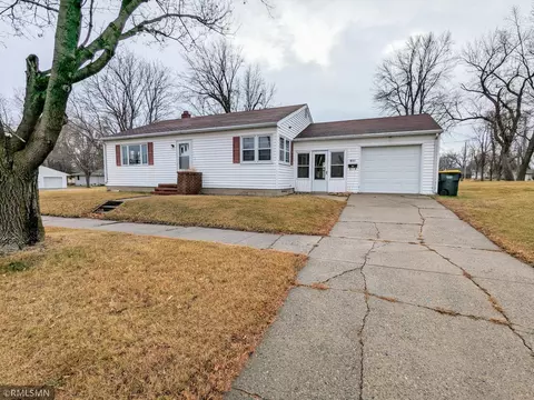 611 Park Ave E, Olivia, MN 56277 photo 22