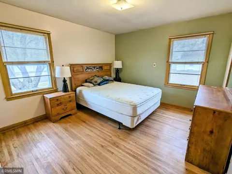 611 Park Ave E, Olivia, MN 56277 photo 11
