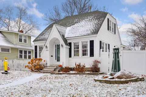 1020 Stryker Ave, West Saint Paul, MN 55118