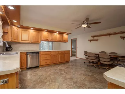 304 1st St E, Chokio, MN 56221 photo 5