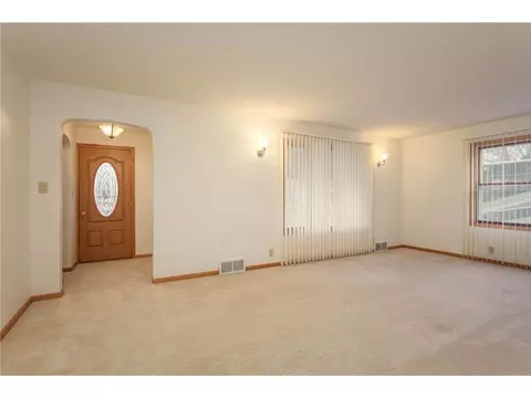 304 1st St E, Chokio, MN 56221 photo 9