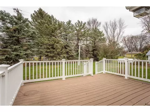 304 1st St E, Chokio, MN 56221 photo 2