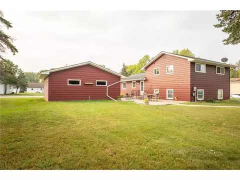 303 5th St E, Herman, MN 56248 photo 3