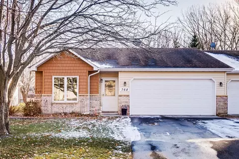 768 Garceau Ln, Vadnais Heights, MN 55127