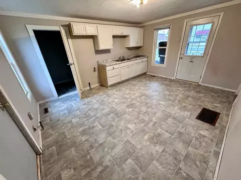 124 S Division Ave, Spring Grove, MN 55974 photo 8