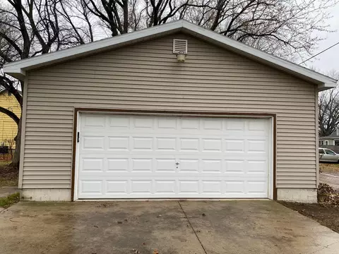 1435 Todd Ave, Albert Lea, MN 56007 photo 2