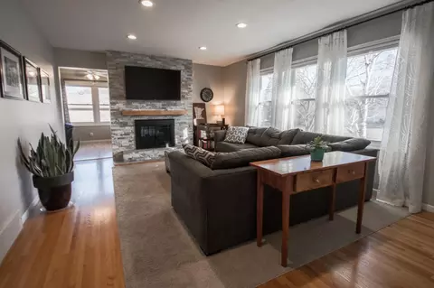8408 Zenith Rd, Bloomington, MN 55431 photo 4