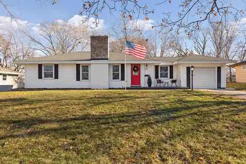 9517 Clinton Ave S, Bloomington, MN 55420