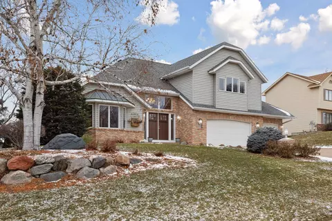 3516 Oxford Dr, Woodbury, MN 55125