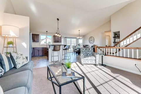 18665 Dulcimer Ct, Farmington, MN 55024