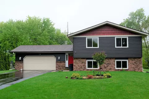 6890 Flemming Cir, Prior Lake, MN 55372