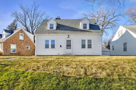 2405 Zenith Ave N, Golden Valley, MN 55422