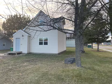 300 Legion Field Rd, Marshall, MN 56258