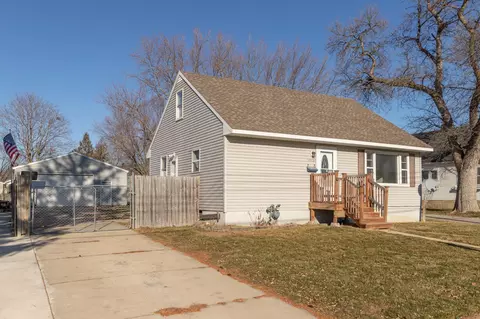 1913 3rd Ave NE, Austin, MN 55912