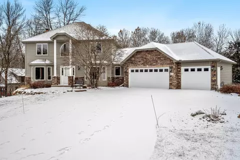22530 Forest Ridge Dr, Lakeville, MN 55044
