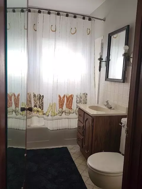 1333 8th Ave, Windom, MN 56101 photo 9