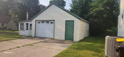 1333 8th Ave, Windom, MN 56101 photo 2