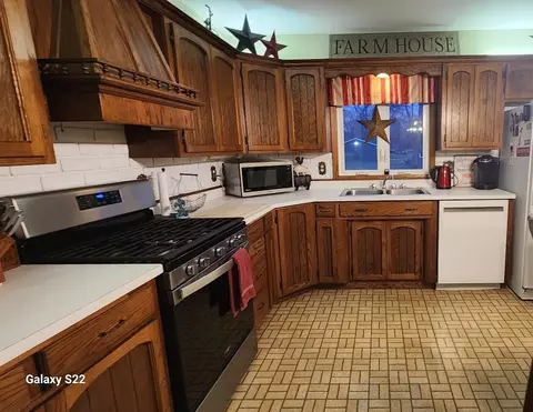 1333 8th Ave, Windom, MN 56101 photo 6