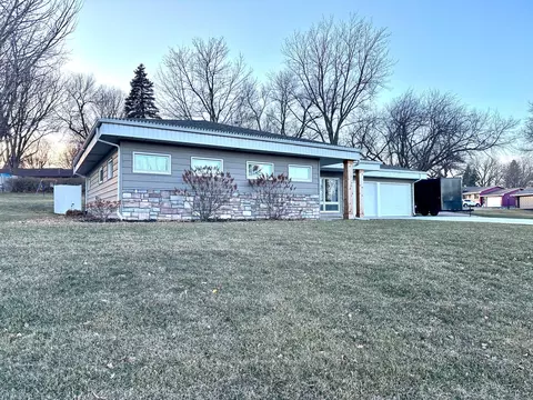 900 Fairview Lane Ln, Windom, MN 56101 photo 3