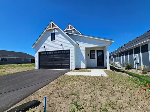 5251 217th St W, Farmington, MN 55024