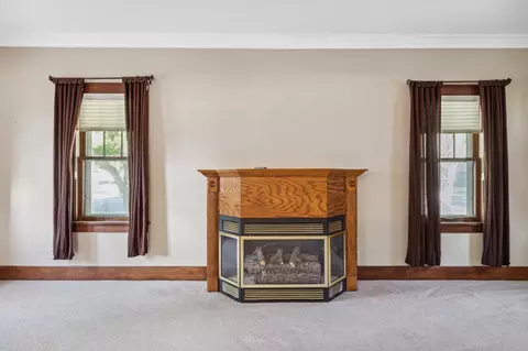 705 14th St E, Glencoe, MN 55336 photo 3