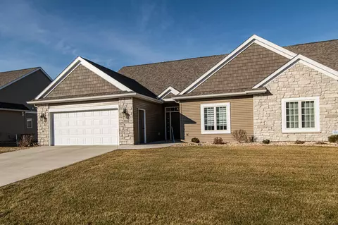 3053 Platinum Dr NE, Rochester, MN 55906