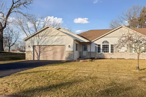 5405 Provence Ln, White Bear, MN 55127