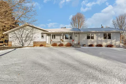 105 11th St N, Sartell, MN 56377