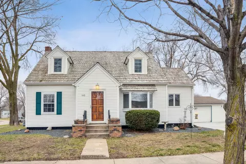 140 S Elm St, Belle Plaine, MN 56011