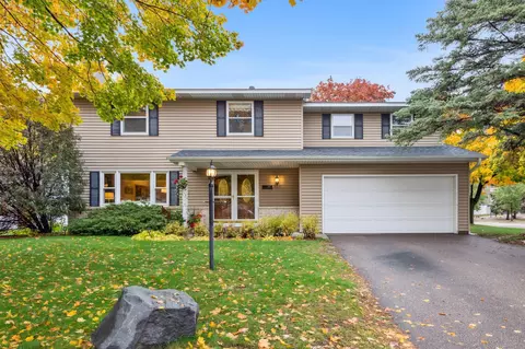 195 Valleyside Dr, Saint Paul, MN 55119