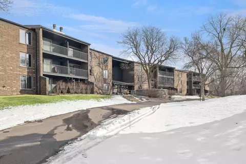 5120 W 102nd St #317, Bloomington, MN 55437