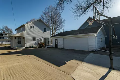 524 N Section Ave, Spring Valley, MN 55975 photo 3