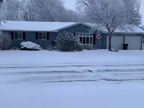 407 Sunrise Dr, Olivia, MN 56277