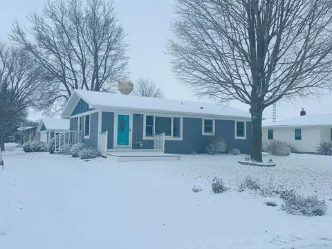 345 1st St SW, Elgin, MN 55932