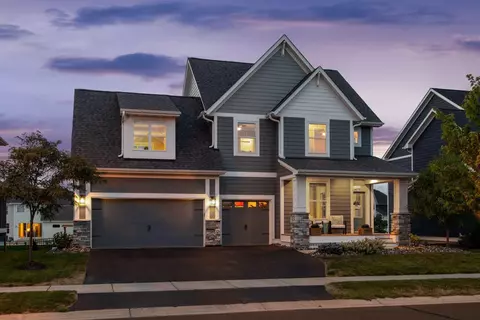 4703 165th St W, Lakeville, MN 55044