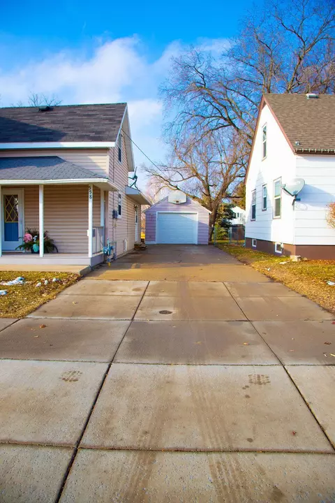 558 2nd Ave SW, Perham, MN 56573 photo 3
