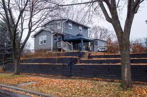 1076 Farrington St, Saint Paul, MN 55117