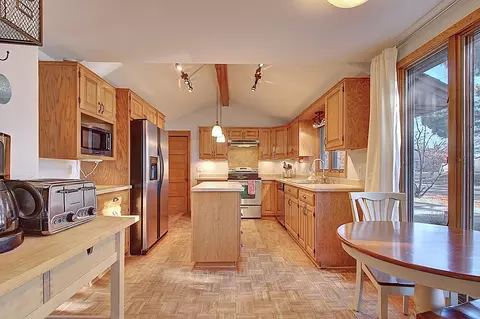 8012 W 26th St, Saint Louis Park, MN 55426