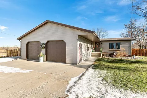 9352 Creamery Dr, Buckman, MN 56364