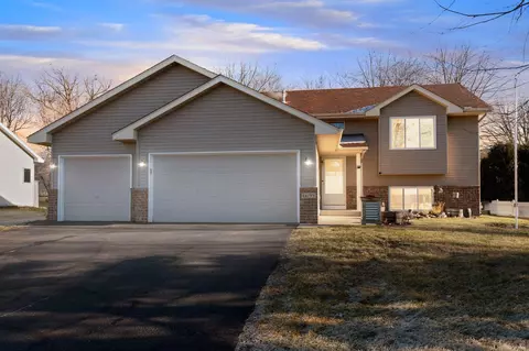 14199 Eagle St NW, Andover, MN 55304