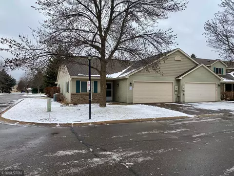 622 Monn Ave, Vadnais Heights, MN 55127