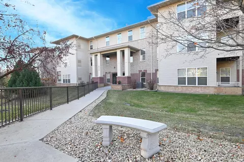 9225 Medicine Lake Rd #110B, Golden Valley, MN 55427